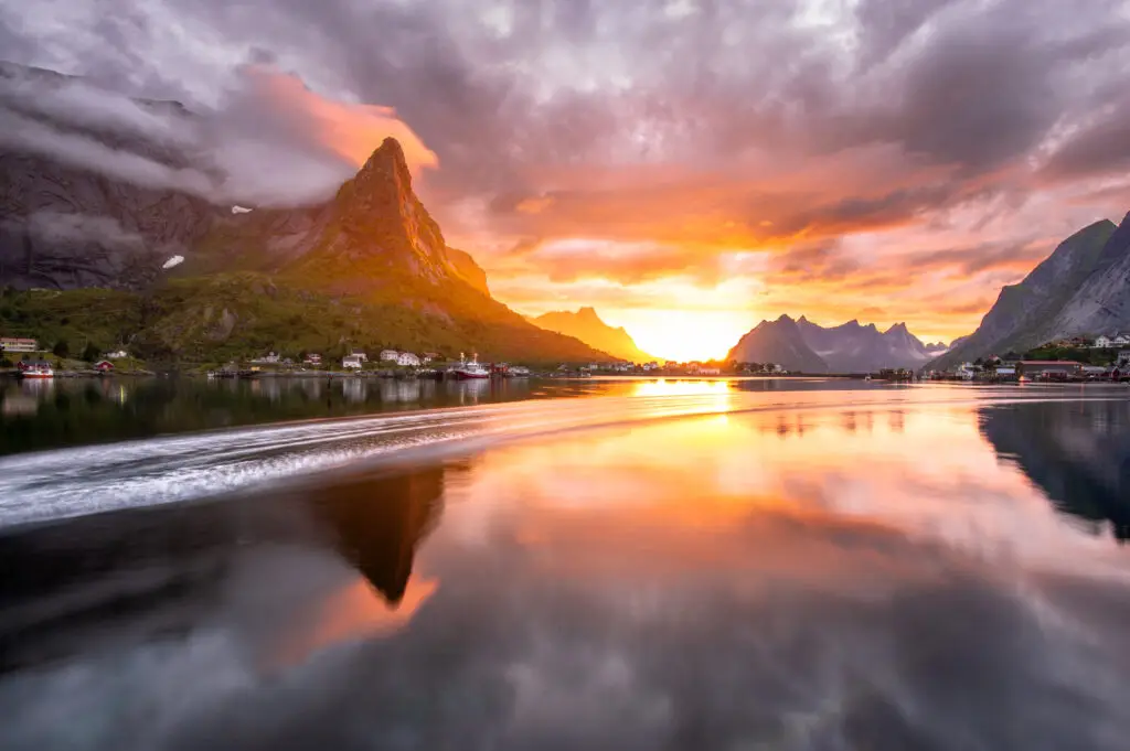 Reine seen from the road towards Å
