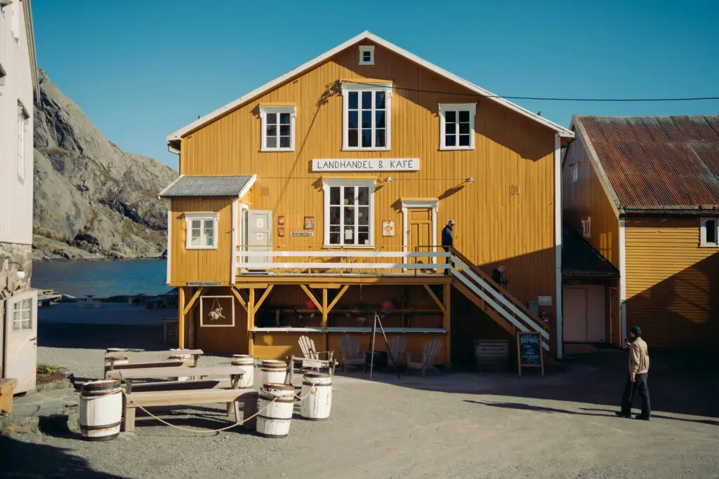 nusfjord dino vani 01